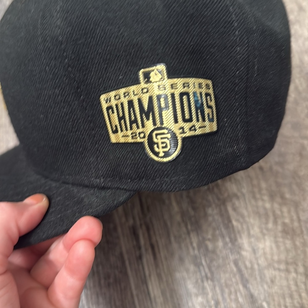 New Era Limited Edition Giants Gold World Champions Hat size7 - Picture 3 of 6